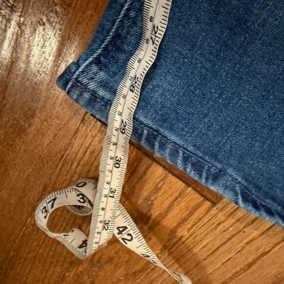 Old Navy high rise wow flare jeans medium wash size 6 - Picture 7 of 11